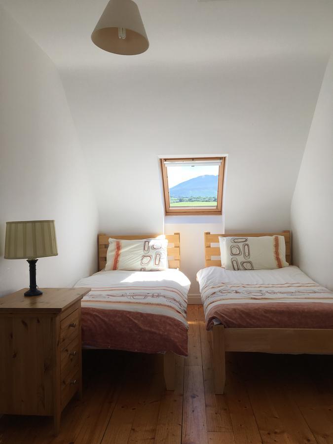 O'Connors Guesthouse Faha  Ngoại thất bức ảnh