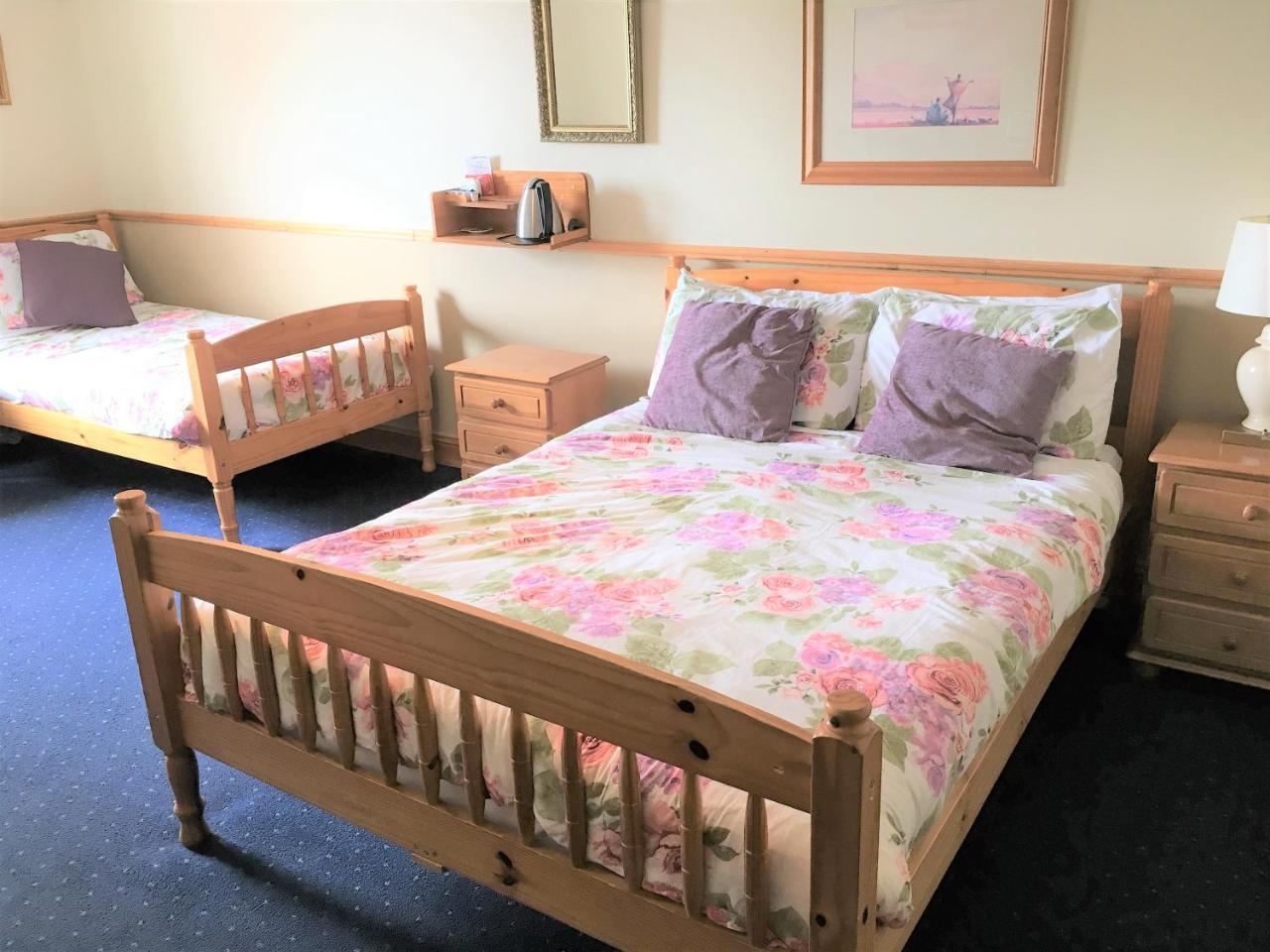 O'Connors Guesthouse Faha  Ngoại thất bức ảnh